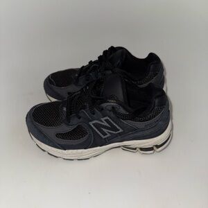 KIDS NEW BALANCE BLACK SNEAKERS